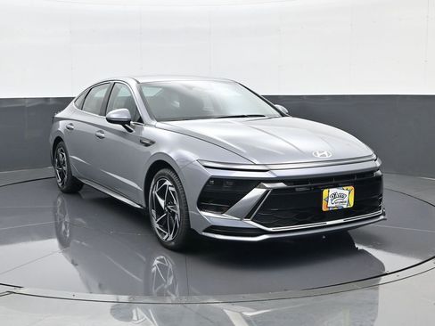 New 2026 Hyundai Sonata SEL image 3