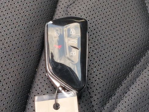 Used 2024 Volkswagen Atlas Cross Sport SE w/ Panoramic Sunroof Package FWD image 29