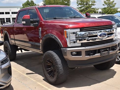 Used 2019 Ford F250 King Ranch w/ King Ranch Ultimate Package AWD/4WD image 4