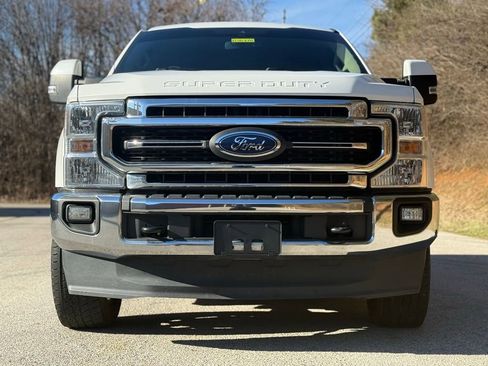 Used 2021 Ford F250 Lariat w/ Lariat Value Package image 3