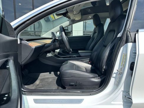 Used 2018 Tesla Model 3 Mid Range image 18