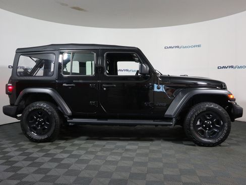 Used 2022 Jeep Wrangler Unlimited Sport image 4