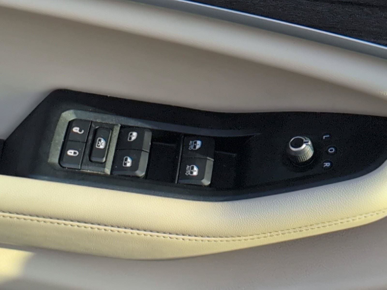 Used 2021 Jeep Grand Cherokee L Limited RWD image 19