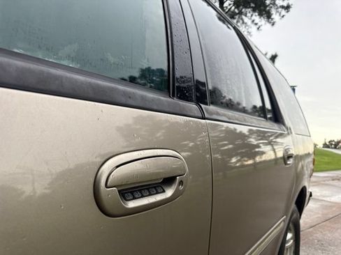 Used 2002 Ford Expedition XLT RWD image 35