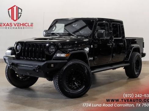 Used 2021 Jeep Gladiator Overland w/ Popular Equipment Package AWD/4WD image 1