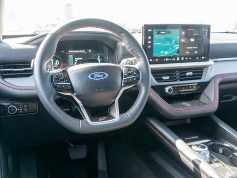 Used 2025 Ford Explorer ST AWD/4WD image 16