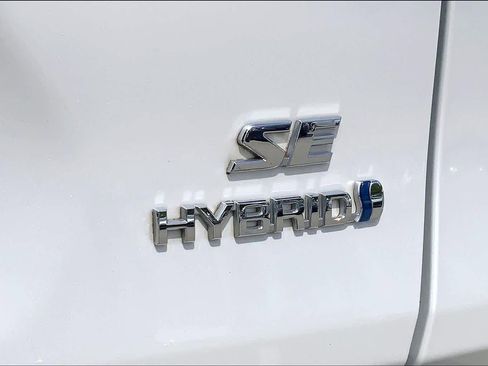 Used 2023 Toyota RAV4 SE AWD/4WD image 10