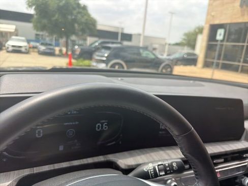 Certified 2024 Kia Telluride EX FWD image 11