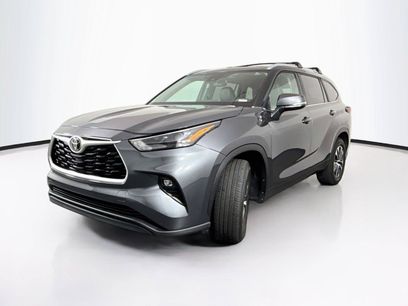 Used 2023 Toyota Highlander XLE