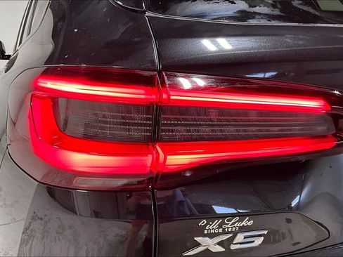 Used 2022 BMW X5 xDrive45e w/ M Sport Package AWD/4WD image 38