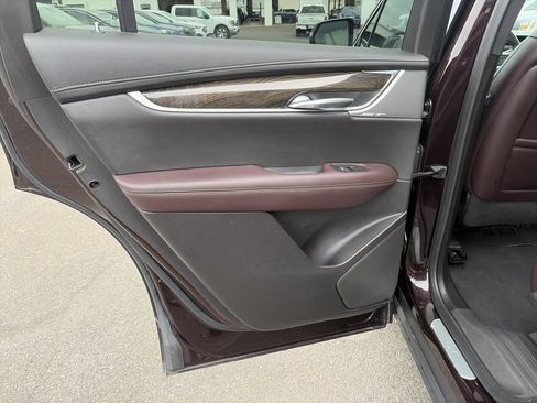 Used 2021 Cadillac XT6 Premium Luxury AWD/4WD image 12