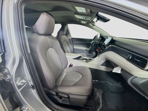 Used 2023 Toyota Camry LE FWD image 28