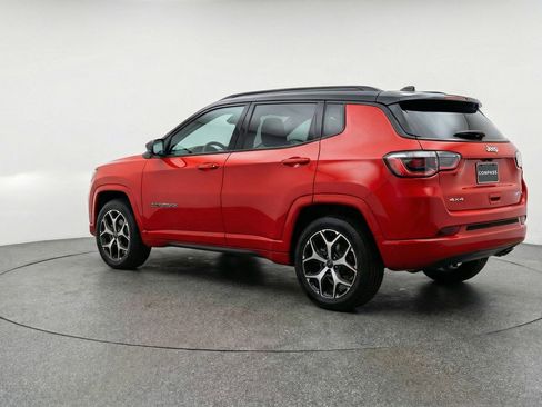 Used 2025 Jeep Compass Limited AWD/4WD image 6