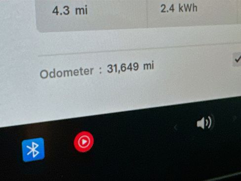 Used 2023 Tesla Model Y Performance image 18