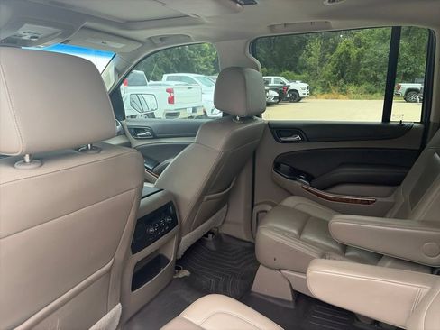 Used 2017 Chevrolet Suburban Premier AWD/4WD image 11