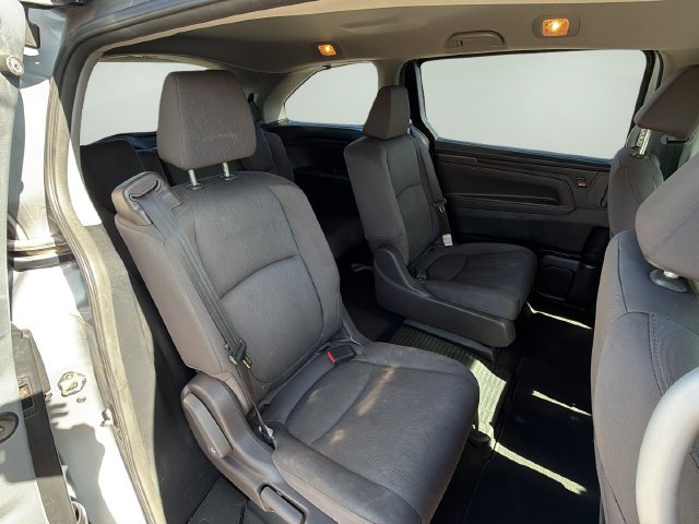 Used 2018 Honda Odyssey LX image 11