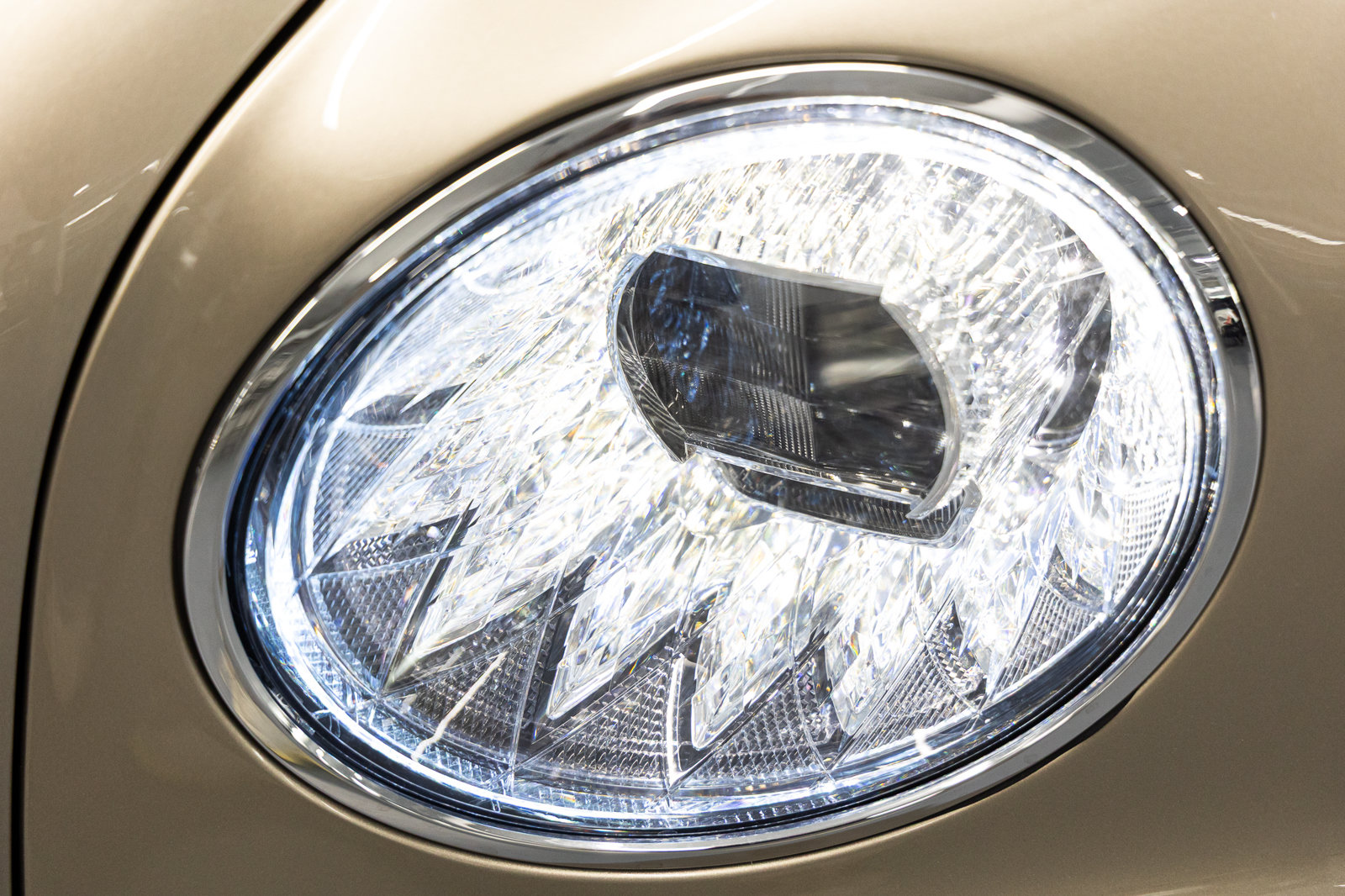 Used 2026 Bentley Flying Spur V8 AWD/4WD image 14
