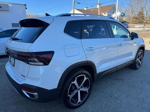 New 2026 Volkswagen Taos SEL AWD/4WD image 5