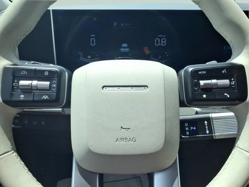 Used 2026 Hyundai Santa Fe SEL FWD image 12