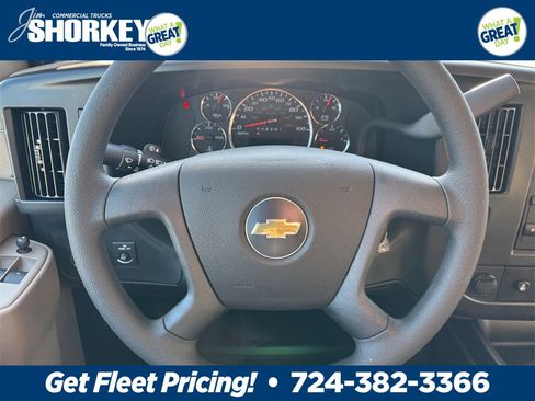 New 2025 Chevrolet Express 3500 Work Van image 13