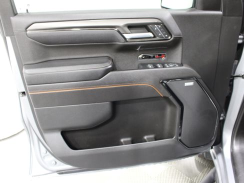 Used 2023 GMC Sierra 1500 AT4 w/ AT4 Preferred Package AWD/4WD image 6
