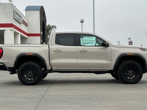 New 2026 GMC Canyon Elevation image 8