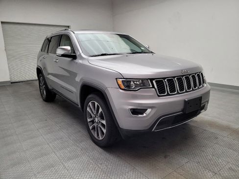 Used 2018 Jeep Grand Cherokee Limited w/ Trailer Tow Group IV image 13