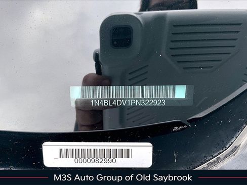 Used 2023 Nissan Altima 2.5 SV w/ SV Premium Package image 18