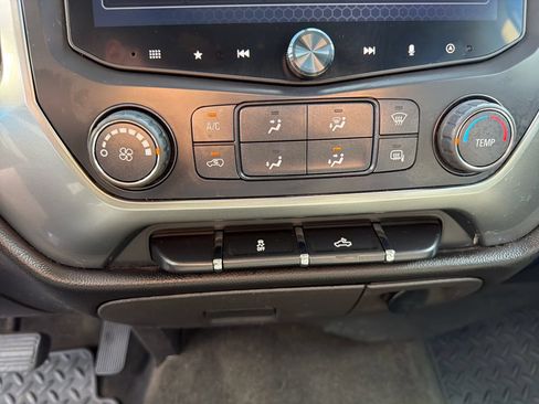 Used 2017 Chevrolet Silverado 1500 LT RWD image 30