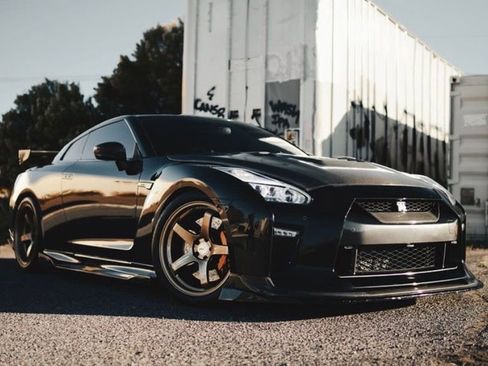 Used 2019 Nissan GT-R Premium w/ Premium Interior Package AWD/4WD image 6