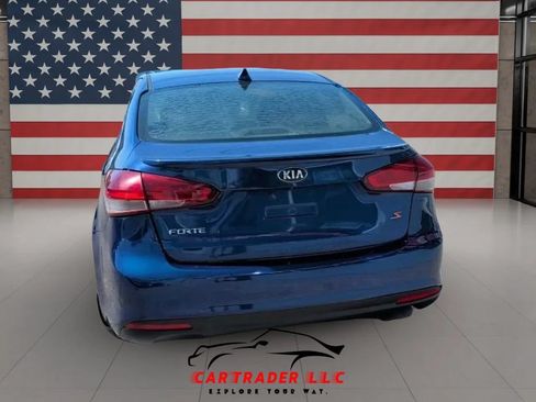 Used 2018 Kia Forte S FWD image 6