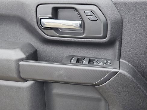 Used 2024 Chevrolet Silverado 2500 Custom w/ Custom Value Package image 31