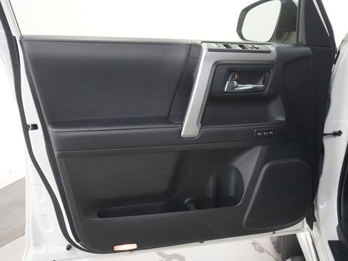 Used 2022 Toyota 4Runner Limited AWD/4WD image 20