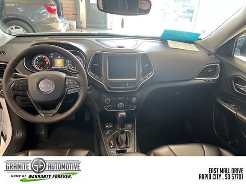 Used 2022 Jeep Cherokee Trailhawk w/ Trailer Tow Group AWD/4WD image 13
