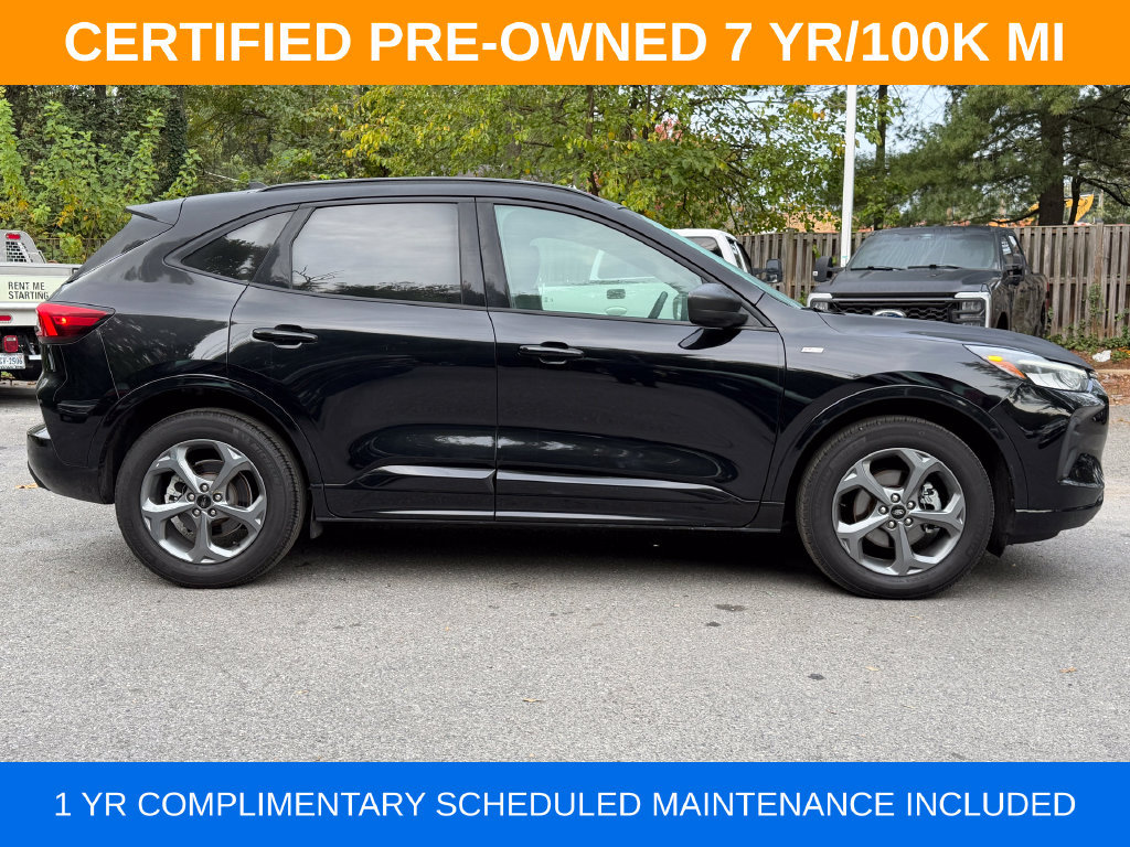 Used 2023 Ford Escape ST-Line w/ Tech Pack #1 AWD/4WD image 9