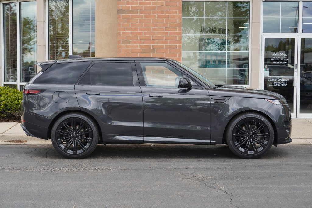 Used 2026 Land Rover Range Rover Sport Dynamic SE AWD/4WD image 7