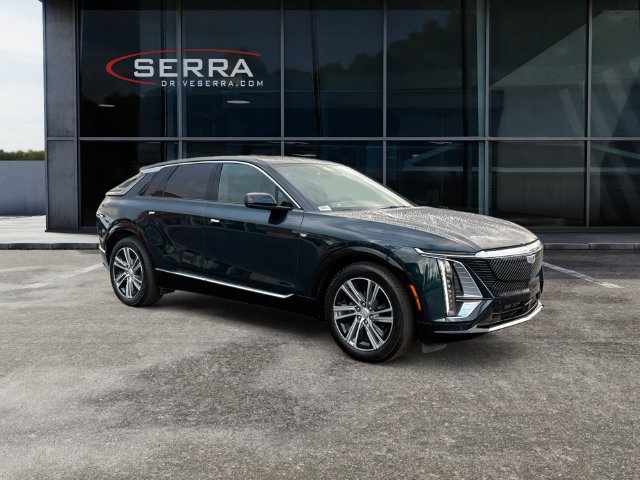 Used 2024 Cadillac Lyriq Luxury w/ LPO, Floor Liner Package AWD/4WD image 7