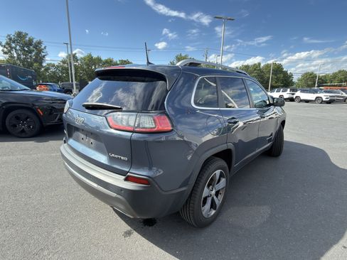 Used 2019 Jeep Cherokee Limited AWD/4WD image 14