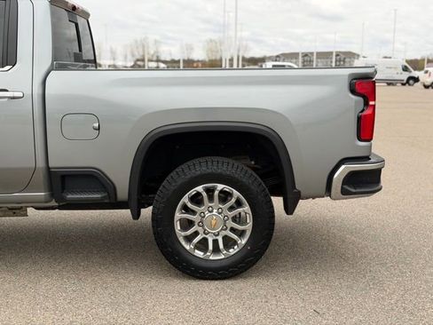 Used 2024 Chevrolet Silverado 2500 LTZ w/ LTZ Plus Package AWD/4WD image 12