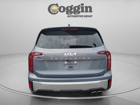 Used 2023 Kia Telluride S w/ S Sunroof Package image 6