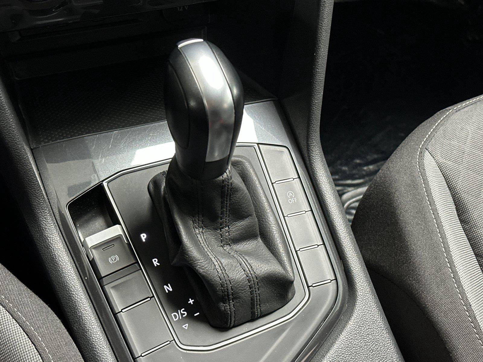 Used 2020 Volkswagen Tiguan S FWD image 20