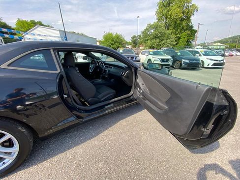 Used 2013 Chevrolet Camaro LT RWD image 11