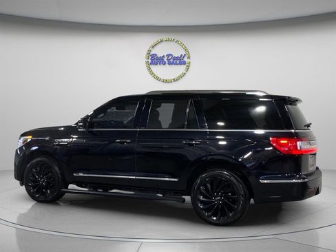 Used 2021 Lincoln Navigator Reserve AWD/4WD image 3