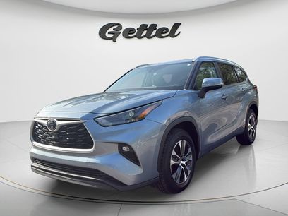 Used 2023 Toyota Highlander XLE
