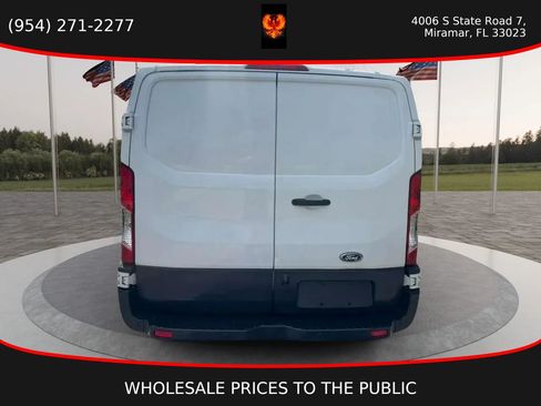 Used 2017 Ford Transit 250 130 Low Roof RWD image 5