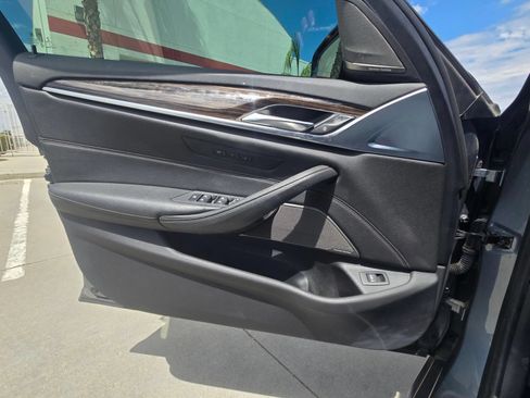 Used 2019 BMW 540i w/ M Sport Package RWD image 16