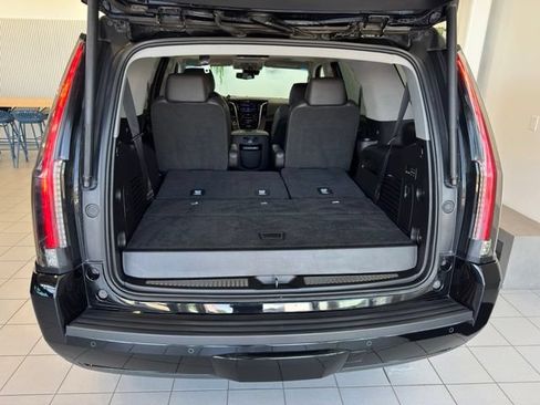 Used 2020 Cadillac Escalade Premium Luxury AWD/4WD image 47