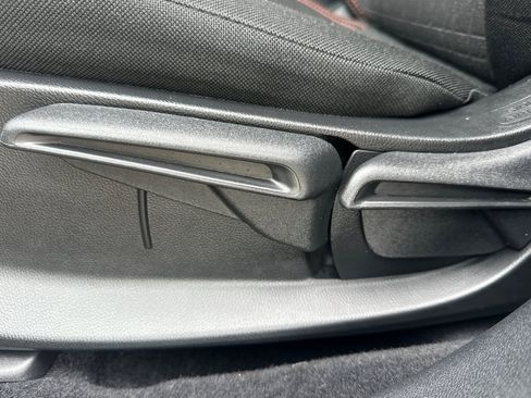 Used 2024 Honda HR-V Sport image 14