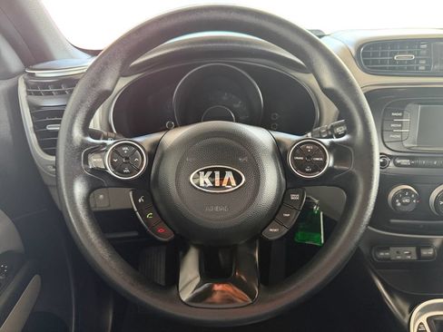 Used 2018 Kia Soul FWD image 13