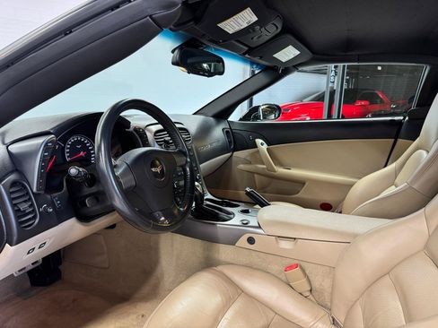 Used 2006 Chevrolet Corvette Convertible w/ Preferred Equipment Group RWD image 42